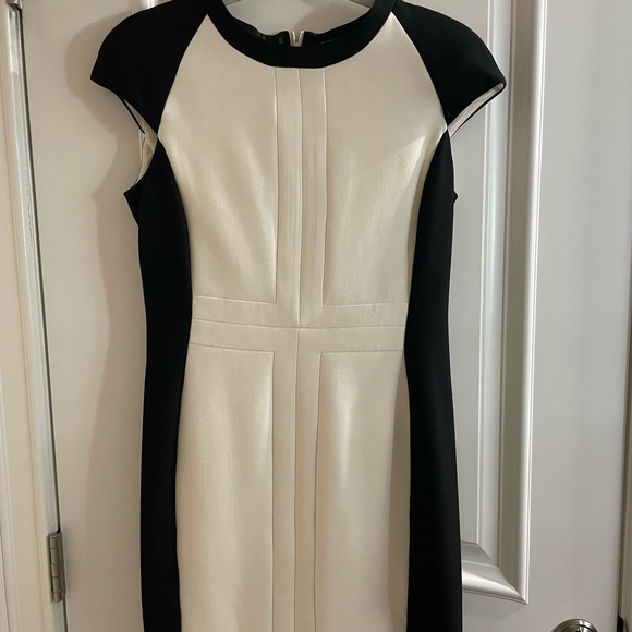 Zara.This dress! Timeless & sexy. Literally the perfect dress, perfect condition - Picture 5 of 5